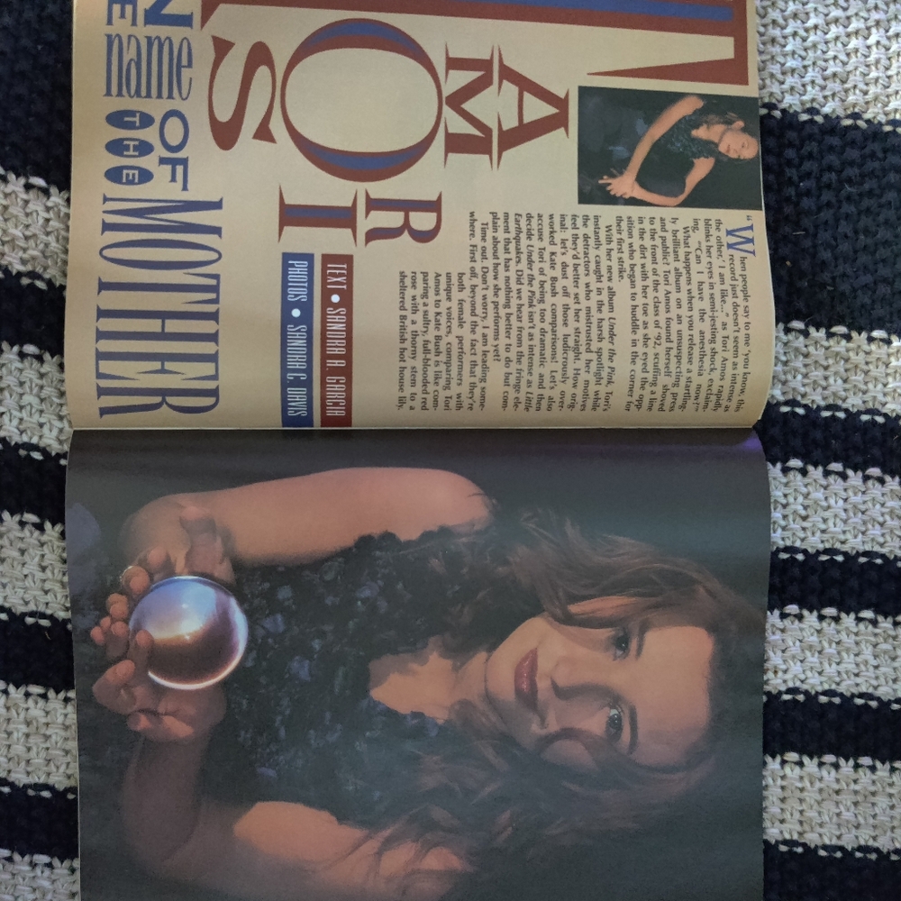 1994 B-Side Magazine Tori Amos Cover - Picture 5 of 14